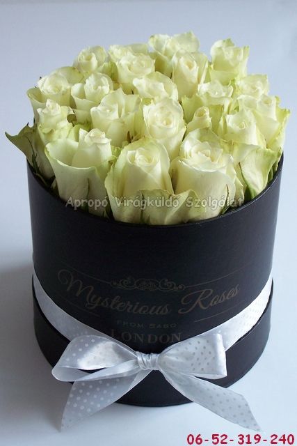 Fehér rózsa box 2. (20 szál) - Apropó Virágbolt Debrecen Fehér rózsa box 2. (20 szál) - Apropó Virágbolt Debrecen